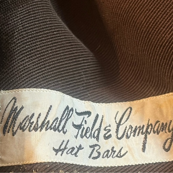 Vtg Marshal Field & Company Hat Bars Genuine Fox Fur string closure - Picture 7 of 10